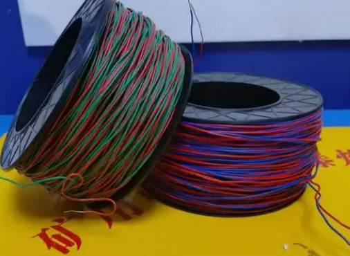 南郊放炮线的主要材质有哪些？不同材质的适用场景有何区别？