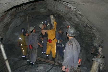 南郊工程爆破中的危险因素分析以及应对工程爆破危险的措施