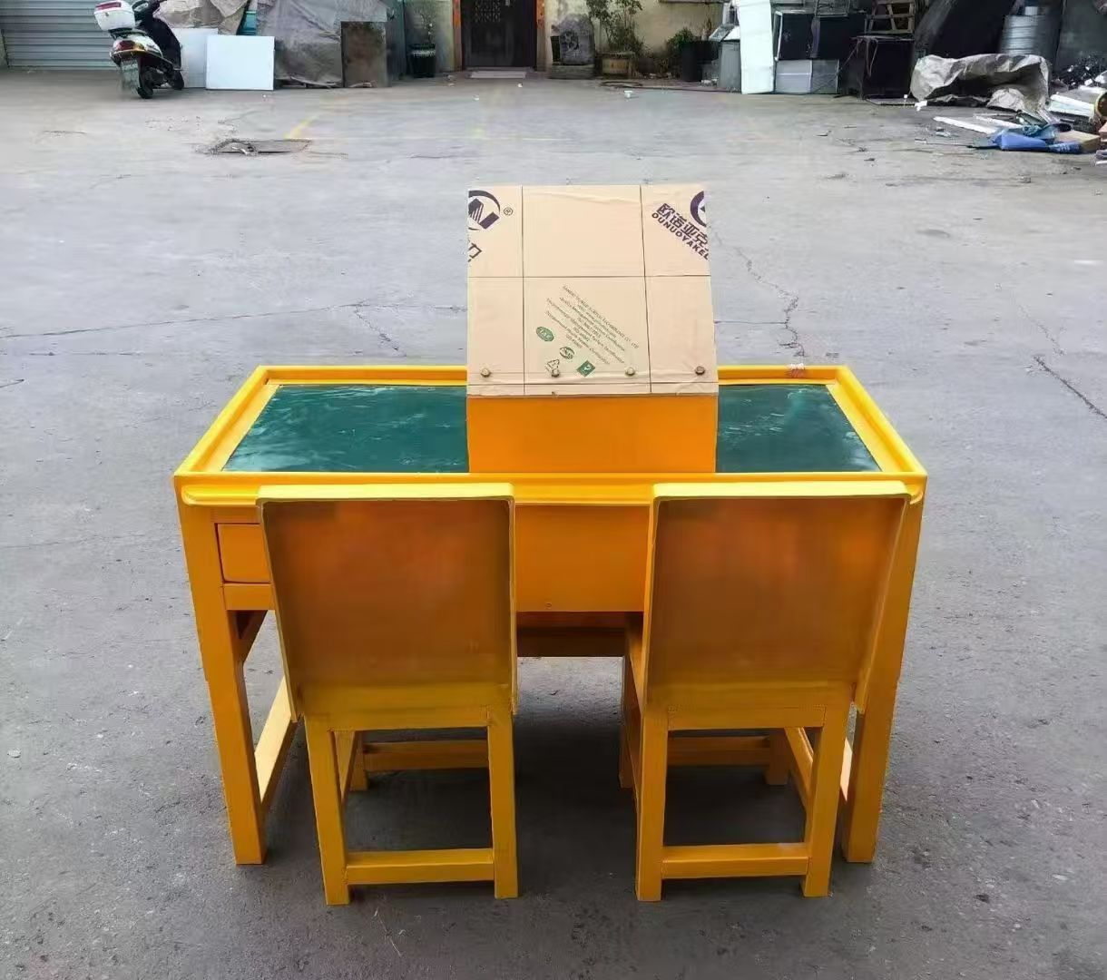 南郊防静电导通桌井下煤矿火工品发放桌：危险品流转的安全守护者